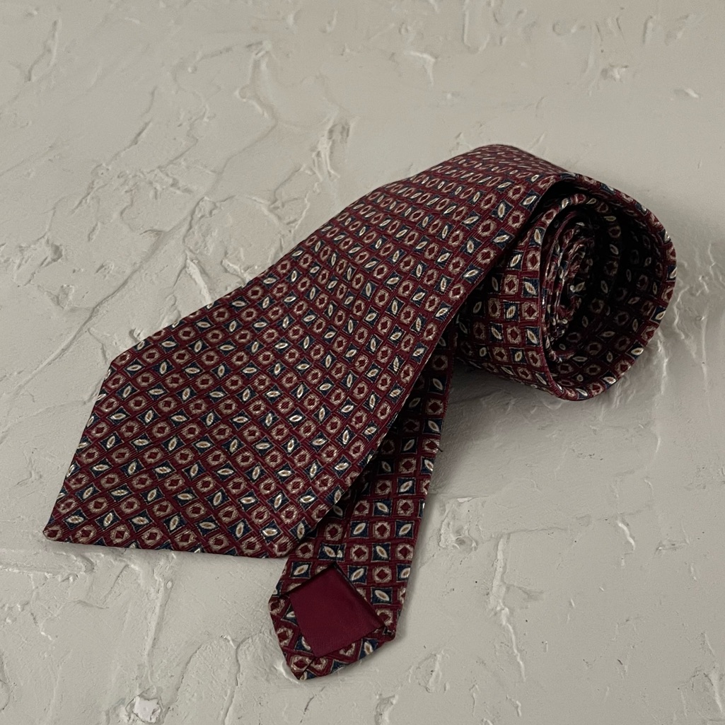Geoffrey Beene Classic Mens Silk Necktie